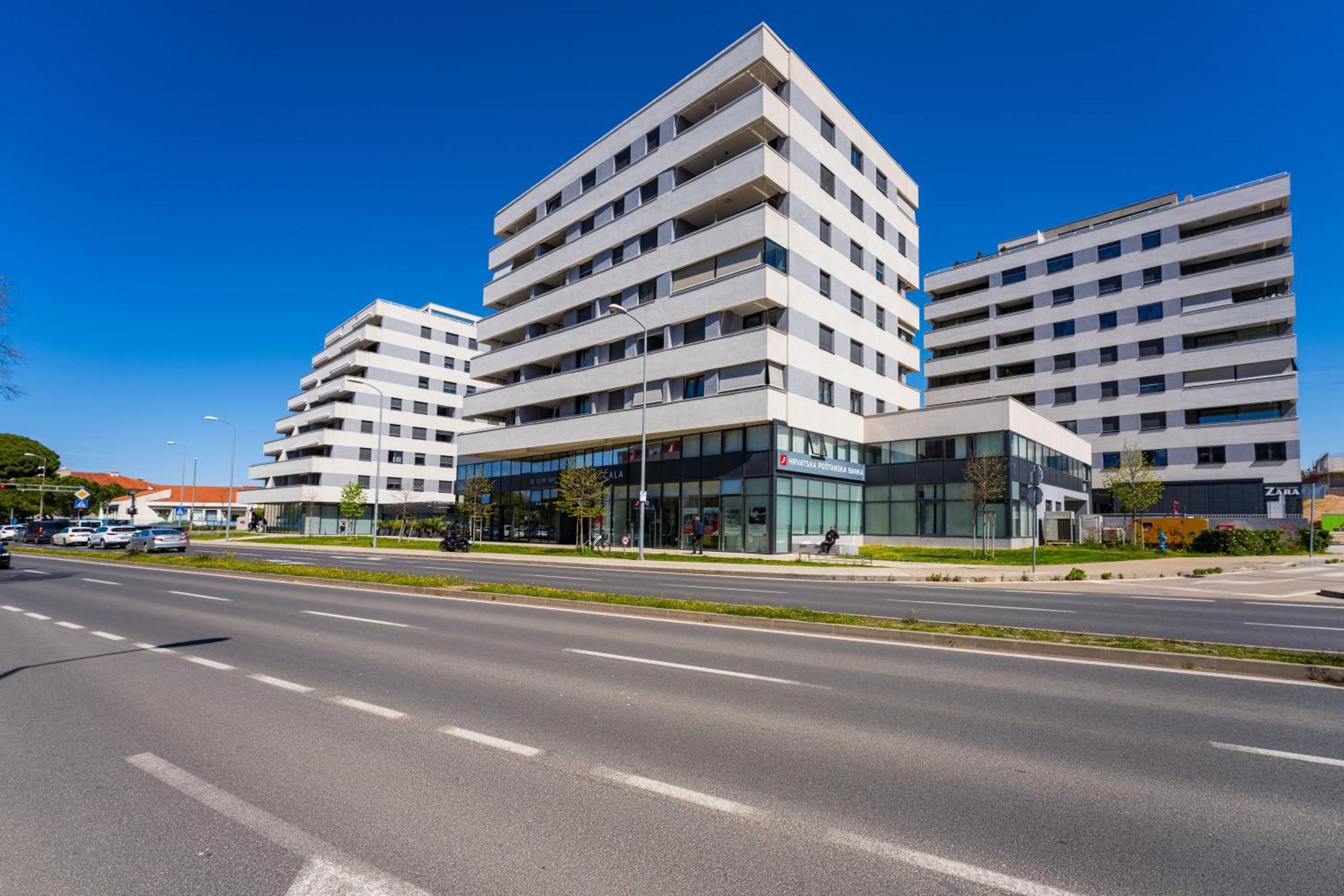 D-Apartment - With Garage And Balcony Zadar Exteriör bild