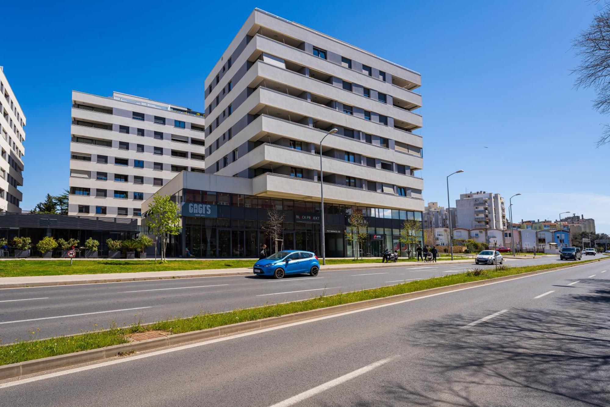 D-Apartment - With Garage And Balcony Zadar Exteriör bild