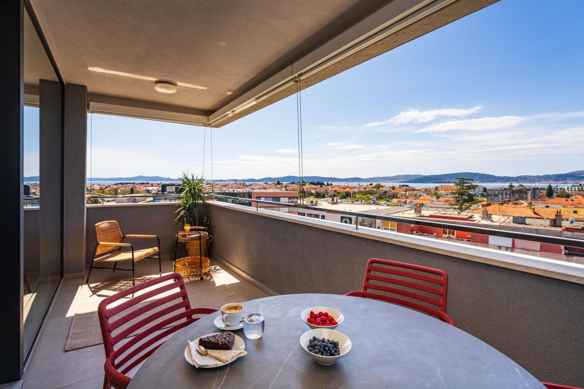 D-Apartment - With Garage And Balcony Zadar Exteriör bild